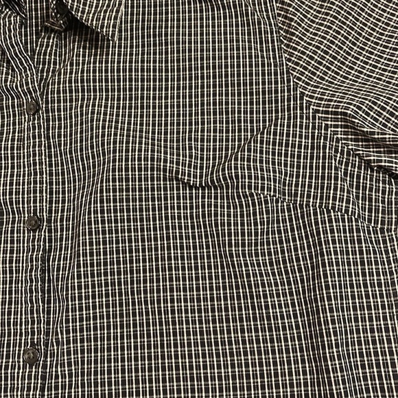 Geoffrey Beene Sport black/cream S short sleeve button up shirt with chest dart - Picture 6 of 7